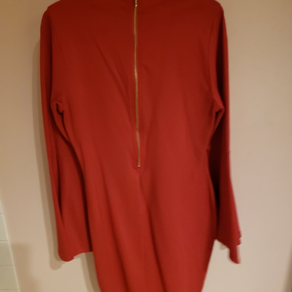Lovely bell sleeved dress. - Picture 2 of 2